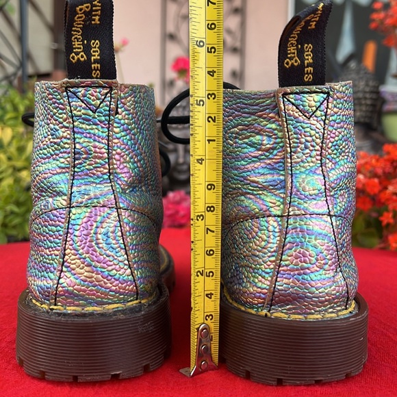 🏴󠁧󠁢󠁥󠁮󠁧󠁿 Vintage Dr. Martens MIE Rare Colorful Iridescent Ankle Boots UK 2 - Picture 13 of 17
